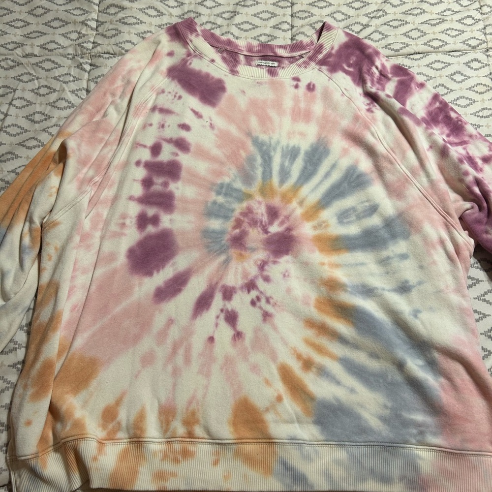 American Eagle Outfitters Pink and Purple Tie-Dye Hoodie